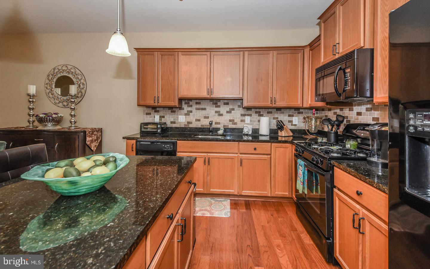 THE ENCLAVE - Residential