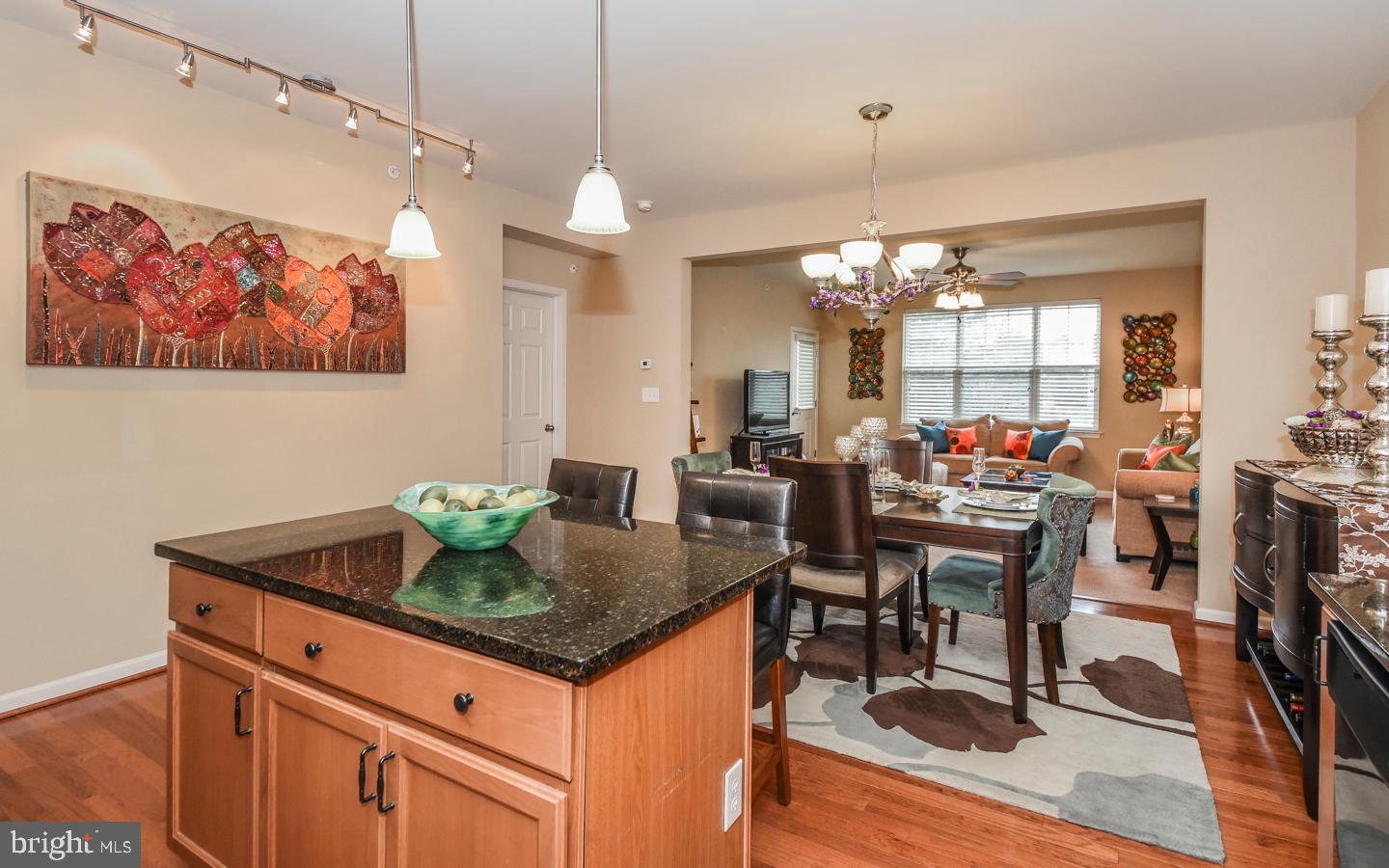 THE ENCLAVE - Residential