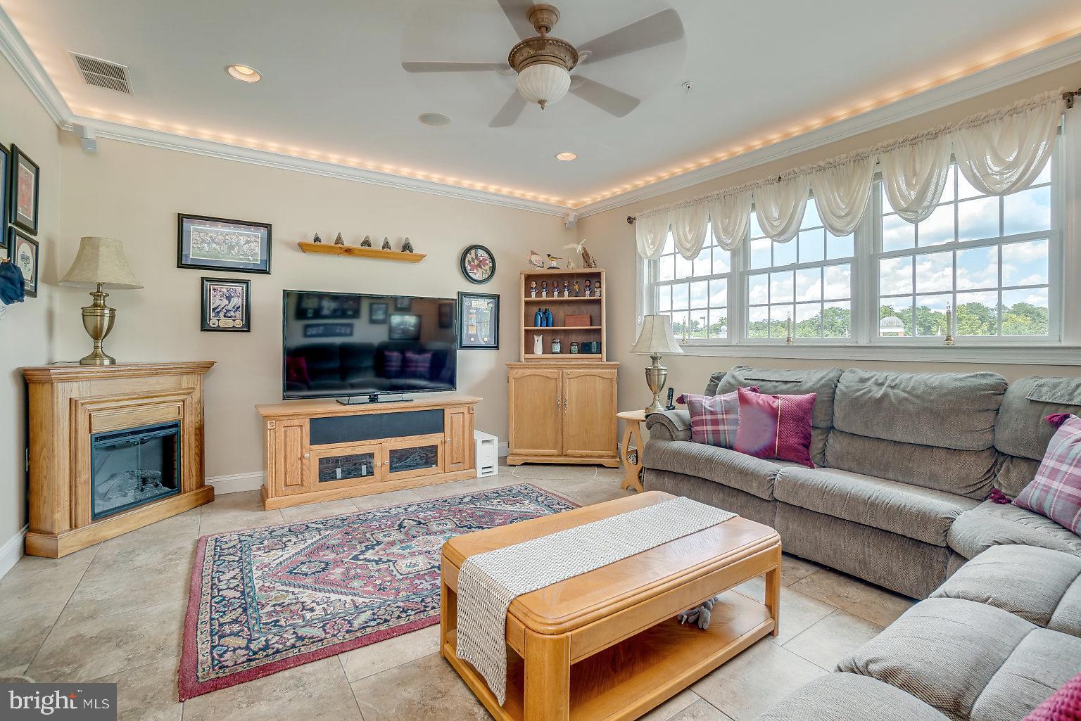 WATERS EDGE - Residential