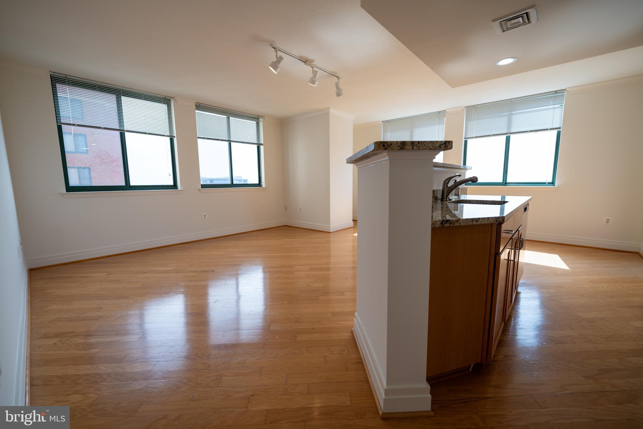 INNER HARBOR - Residential Lease