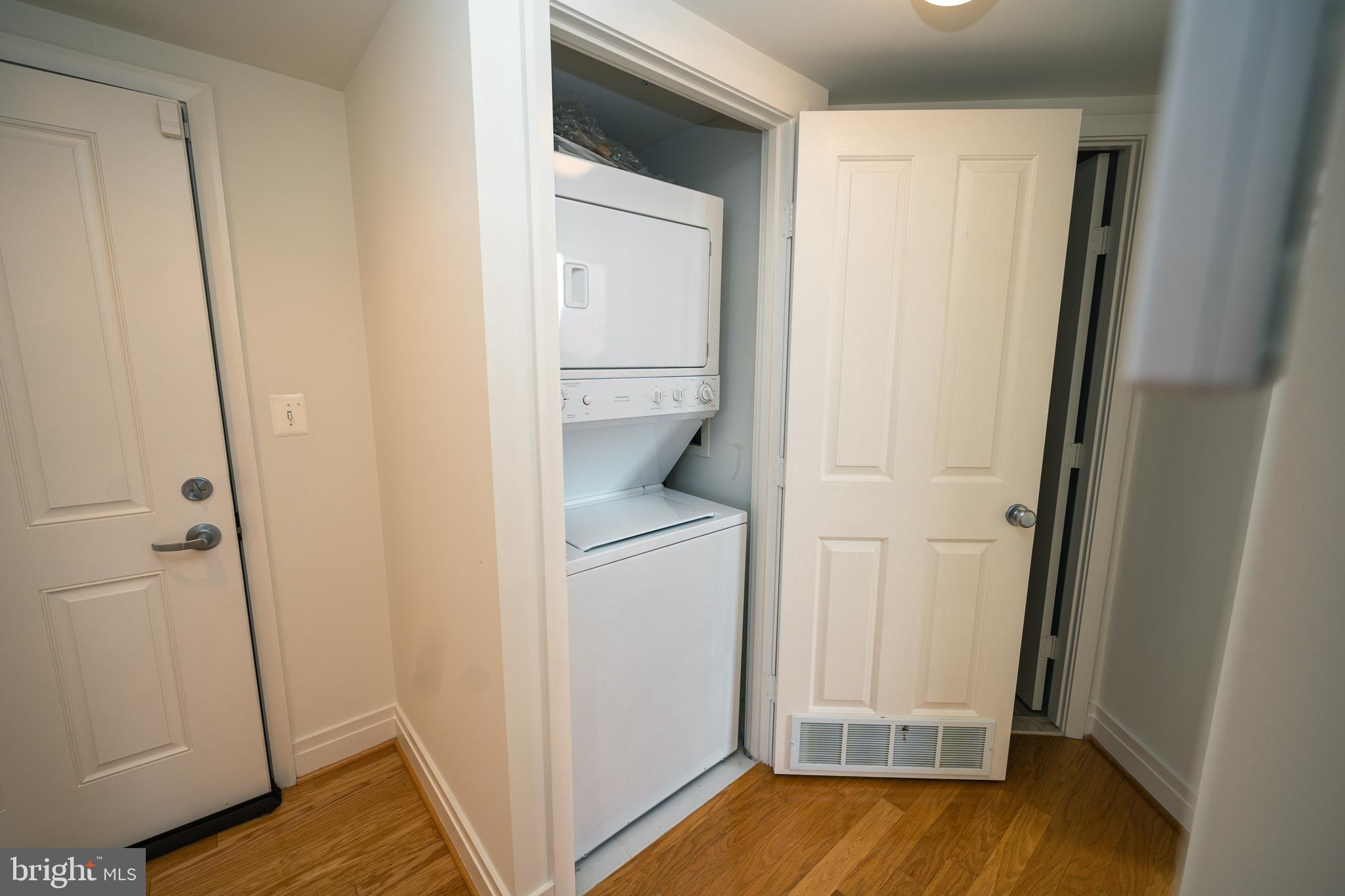 INNER HARBOR - Residential Lease