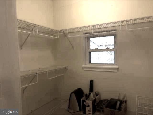 RADNOR WINSTON - Residential