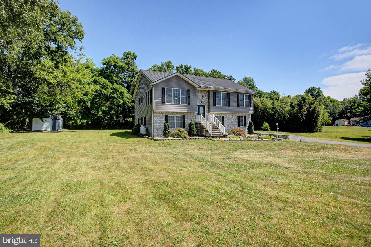 8333 BUCHANAN TRAIL W