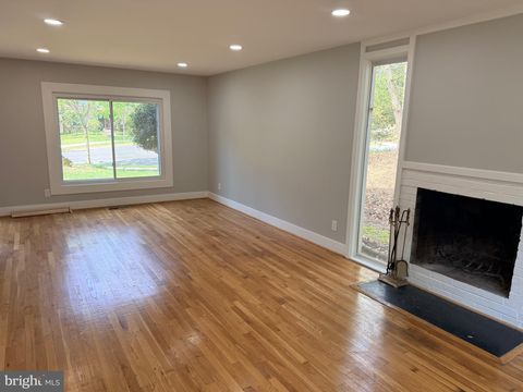 3 DON MILLS COURT ROCKVILLE MD 20850