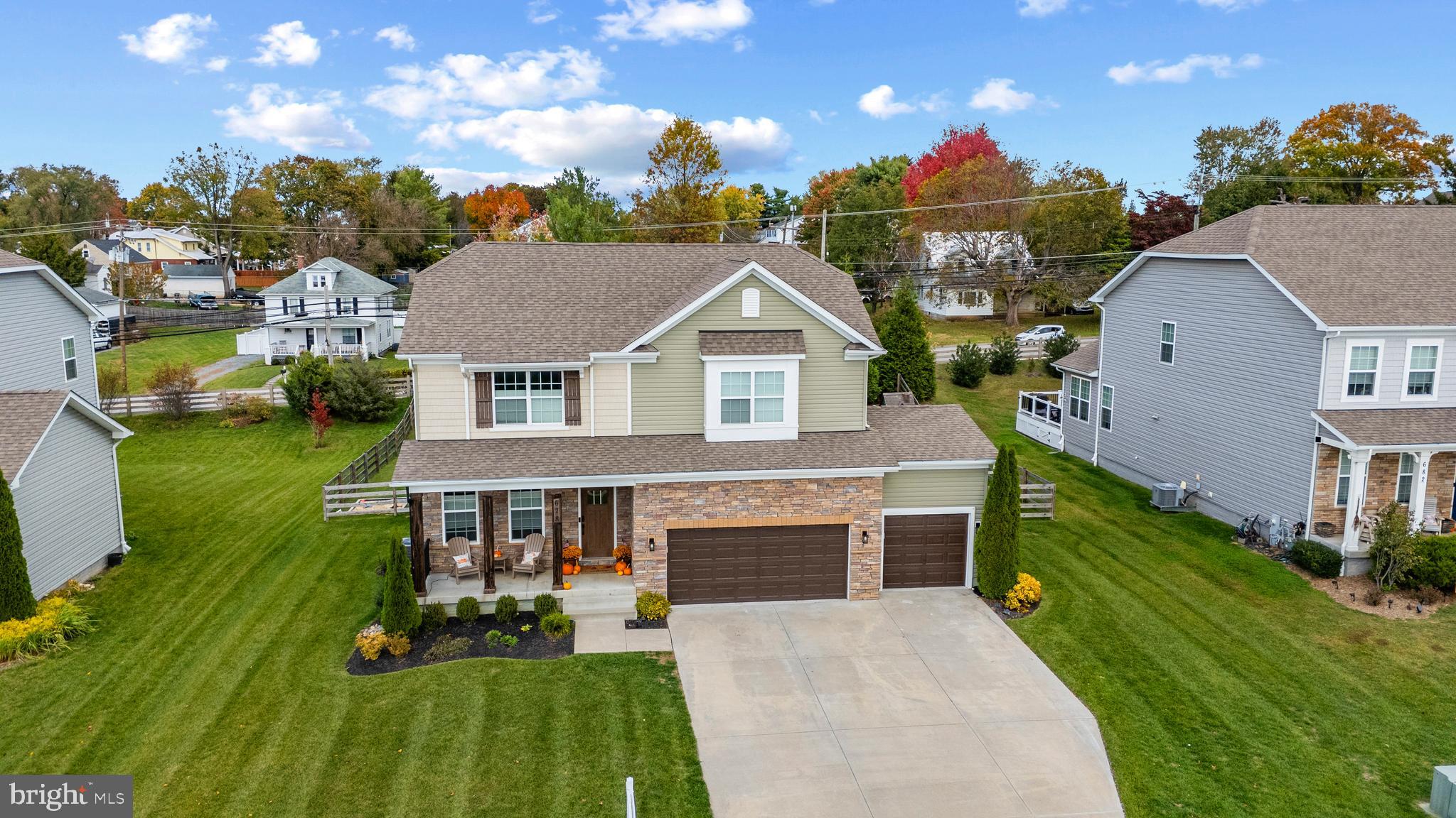 678 STONEGATE ROAD