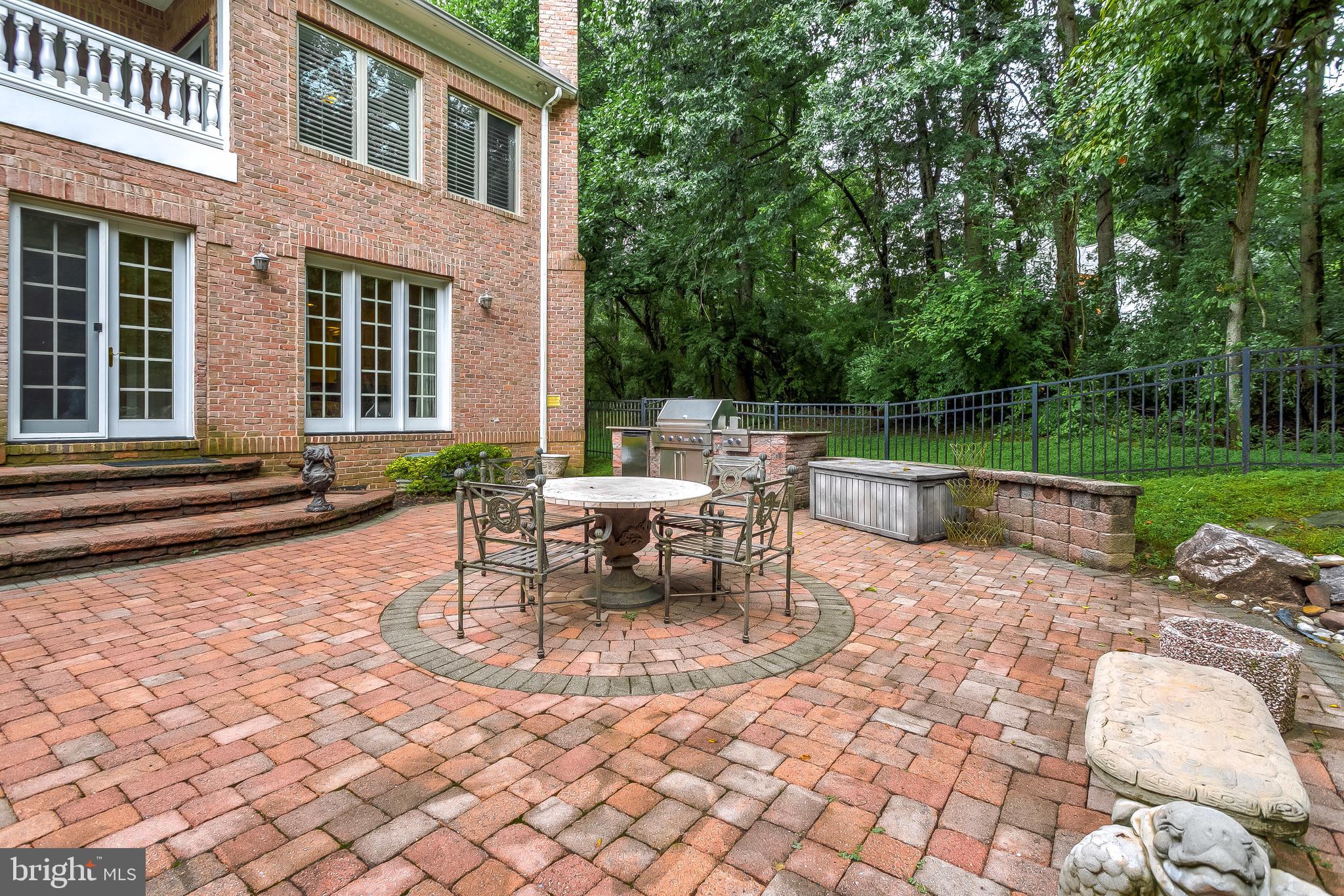 VILLAGE OF HARPERS CHOICE - Residential