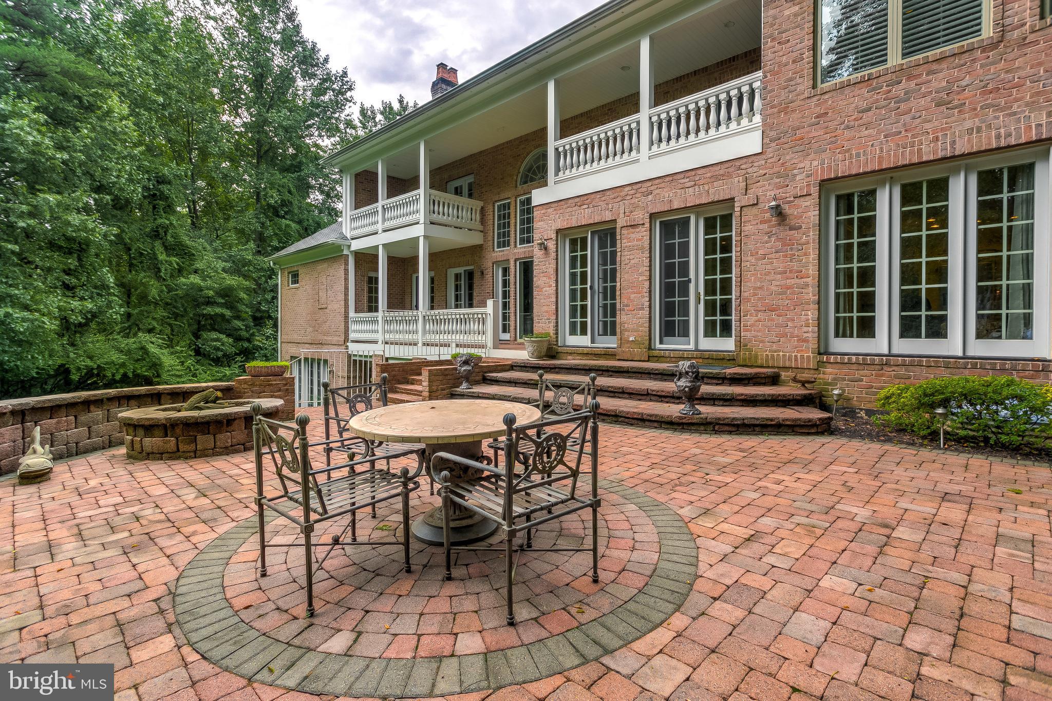 VILLAGE OF HARPERS CHOICE - Residential