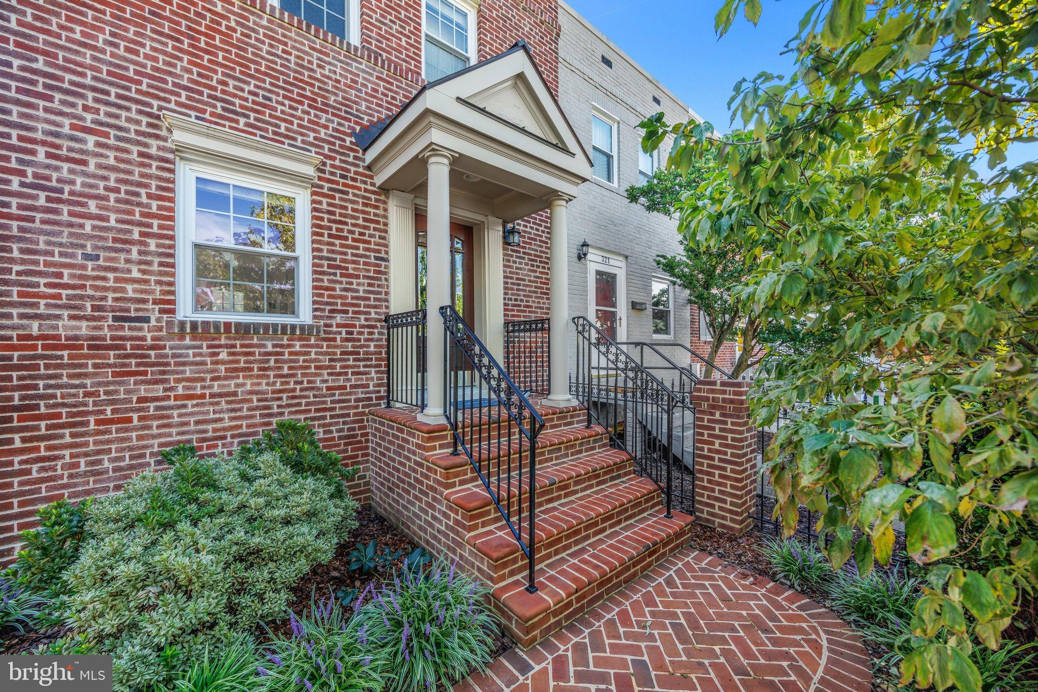323 MOUNT VERNON AVENUE