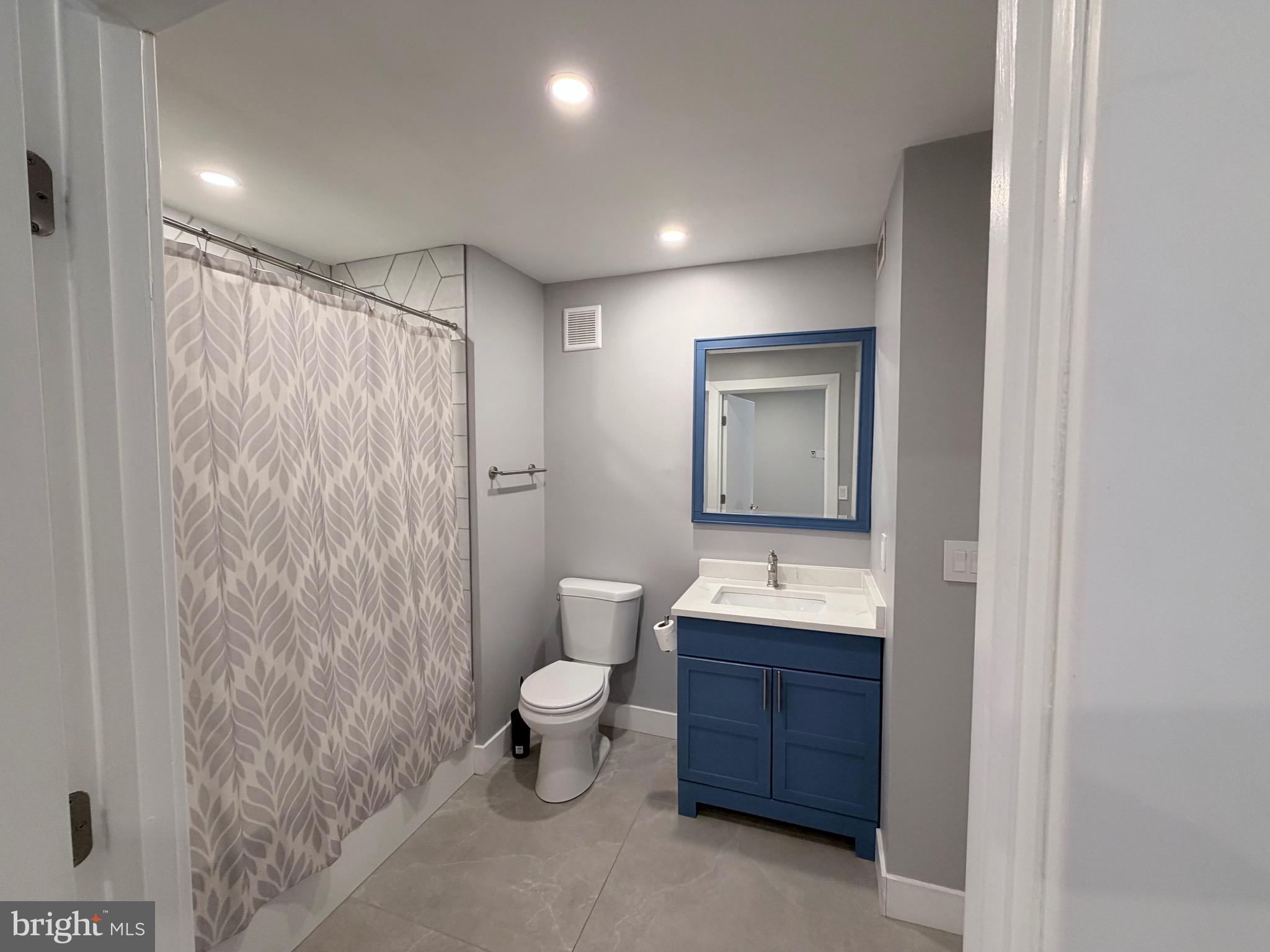 VISTAS AT BOWIE - Residential Lease