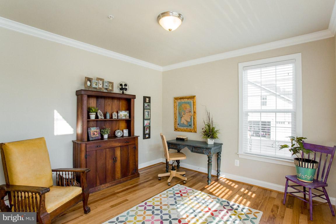 OAKLAND HALL - Residential Lease