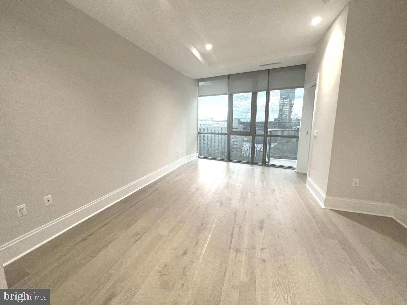 TYSONS CORNER - Residential Lease