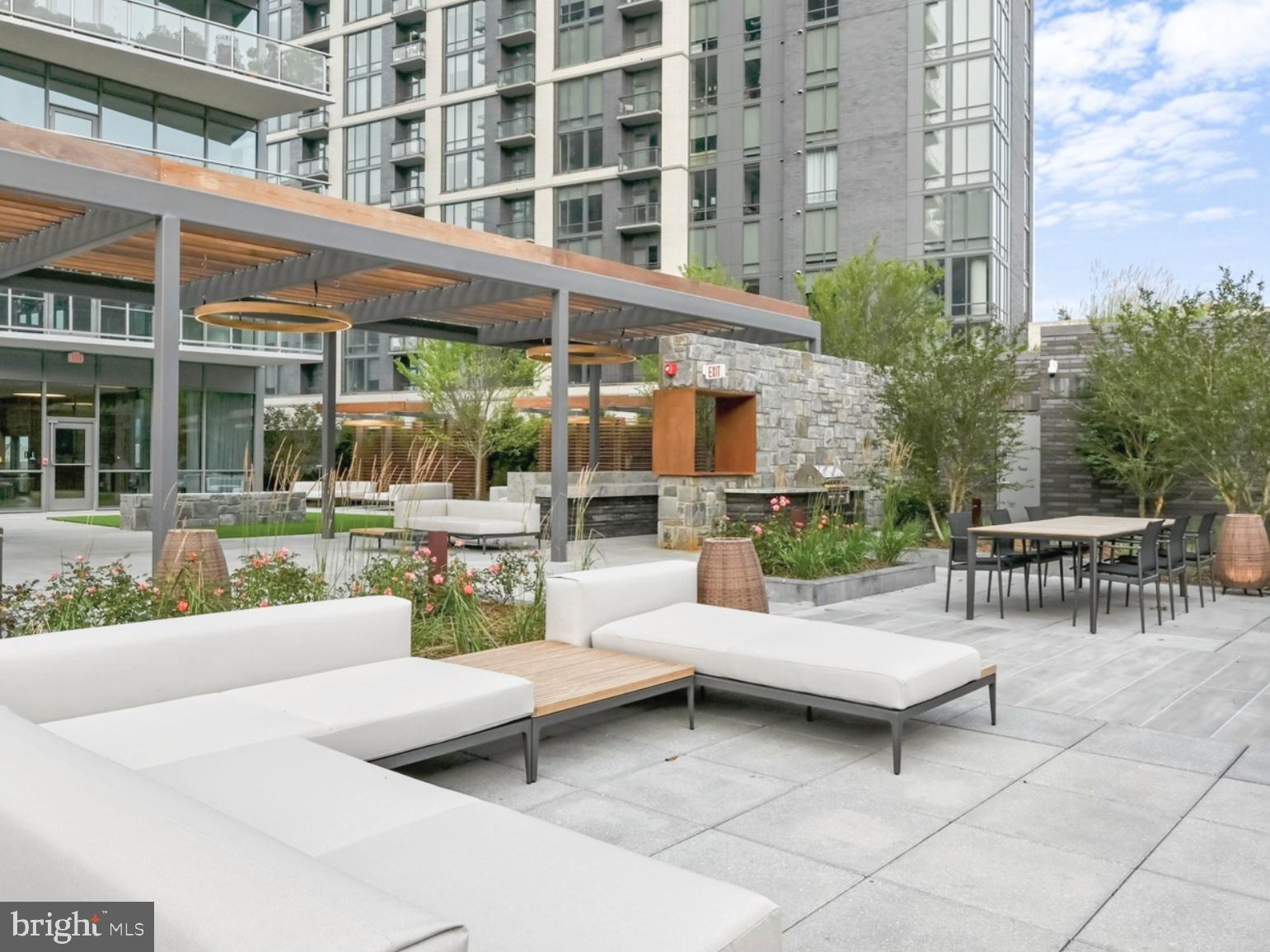 TYSONS CORNER - Residential Lease