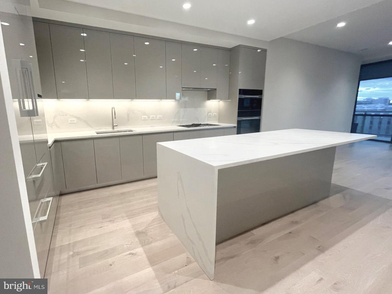 TYSONS CORNER - Residential Lease