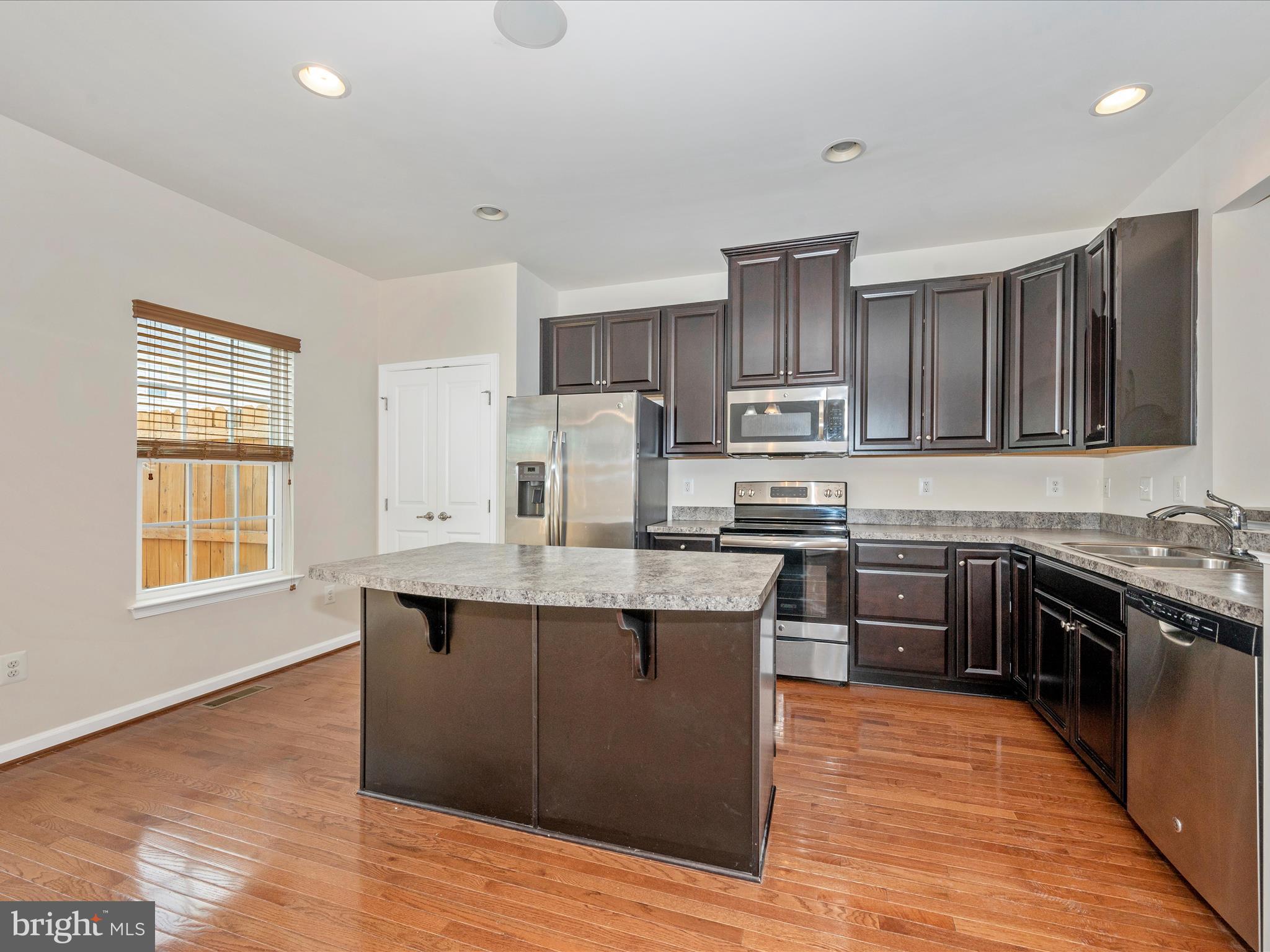 POTOMAC STATION - Residential