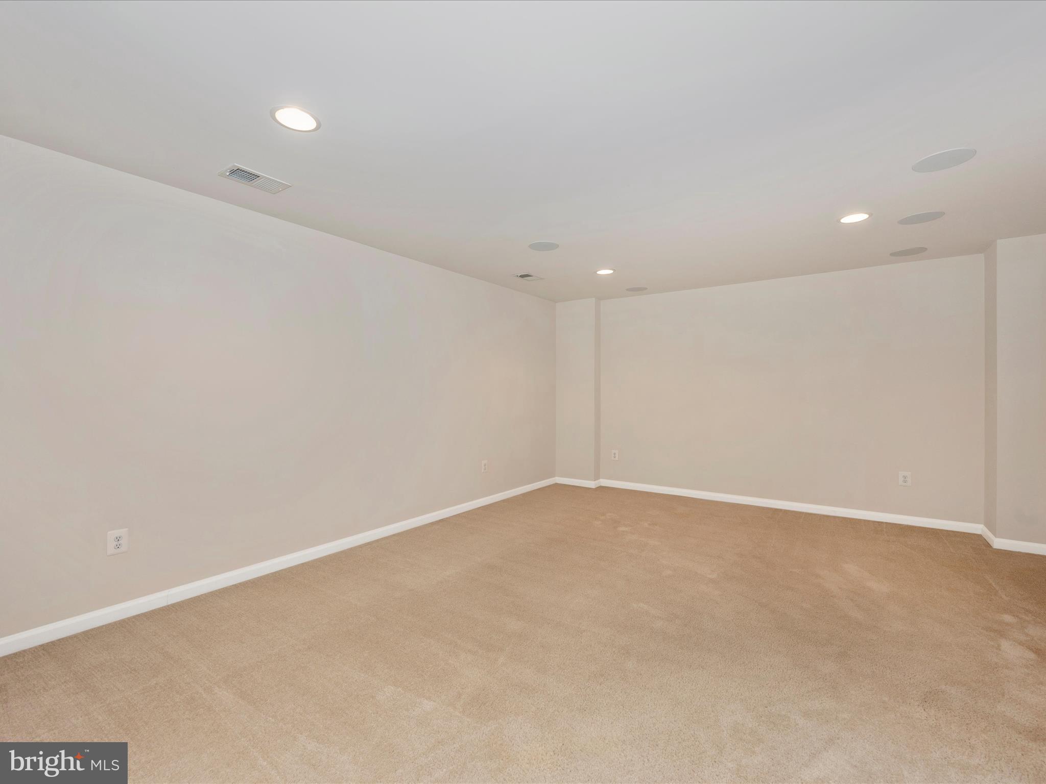 POTOMAC STATION - Residential