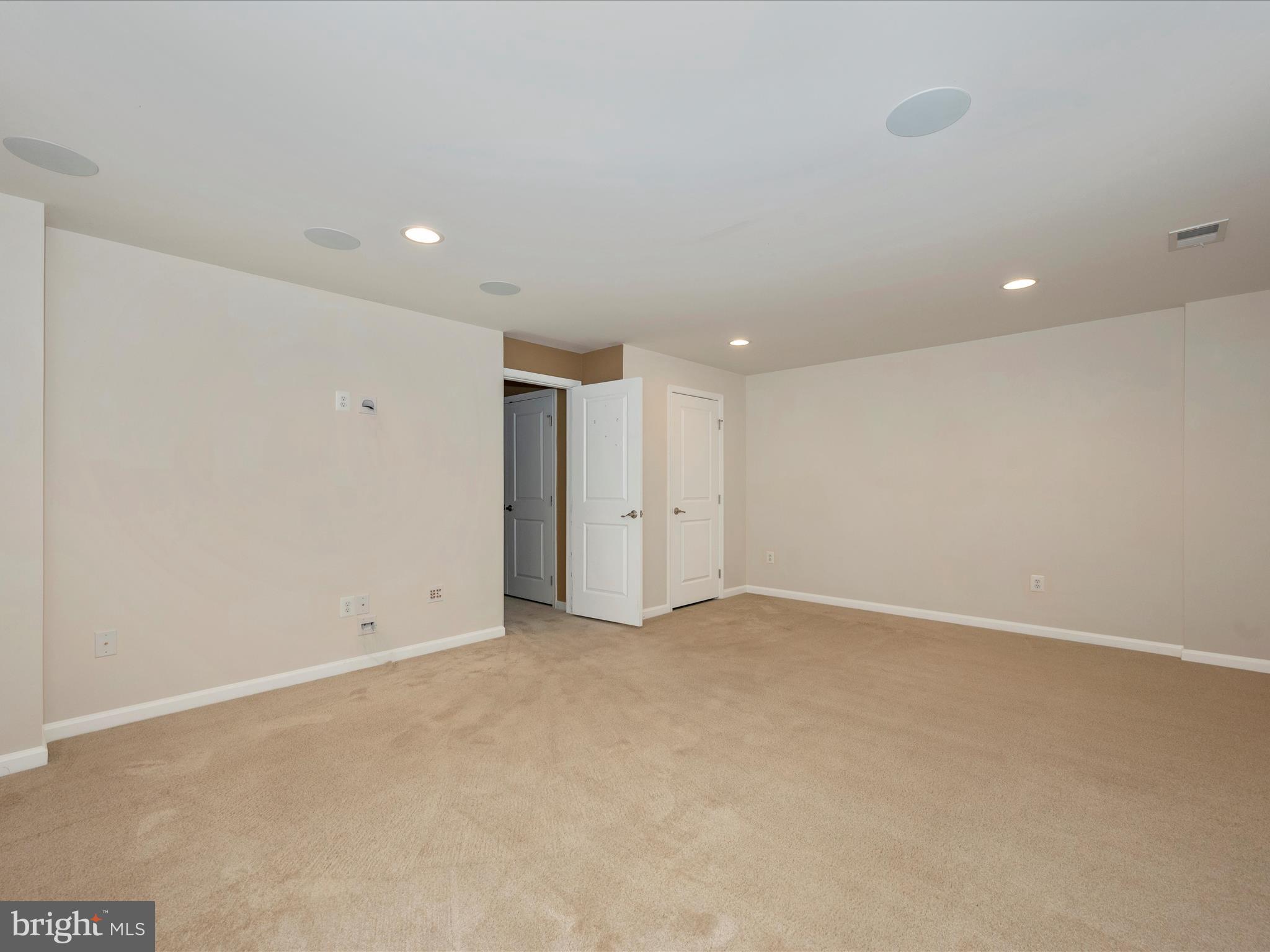 POTOMAC STATION - Residential