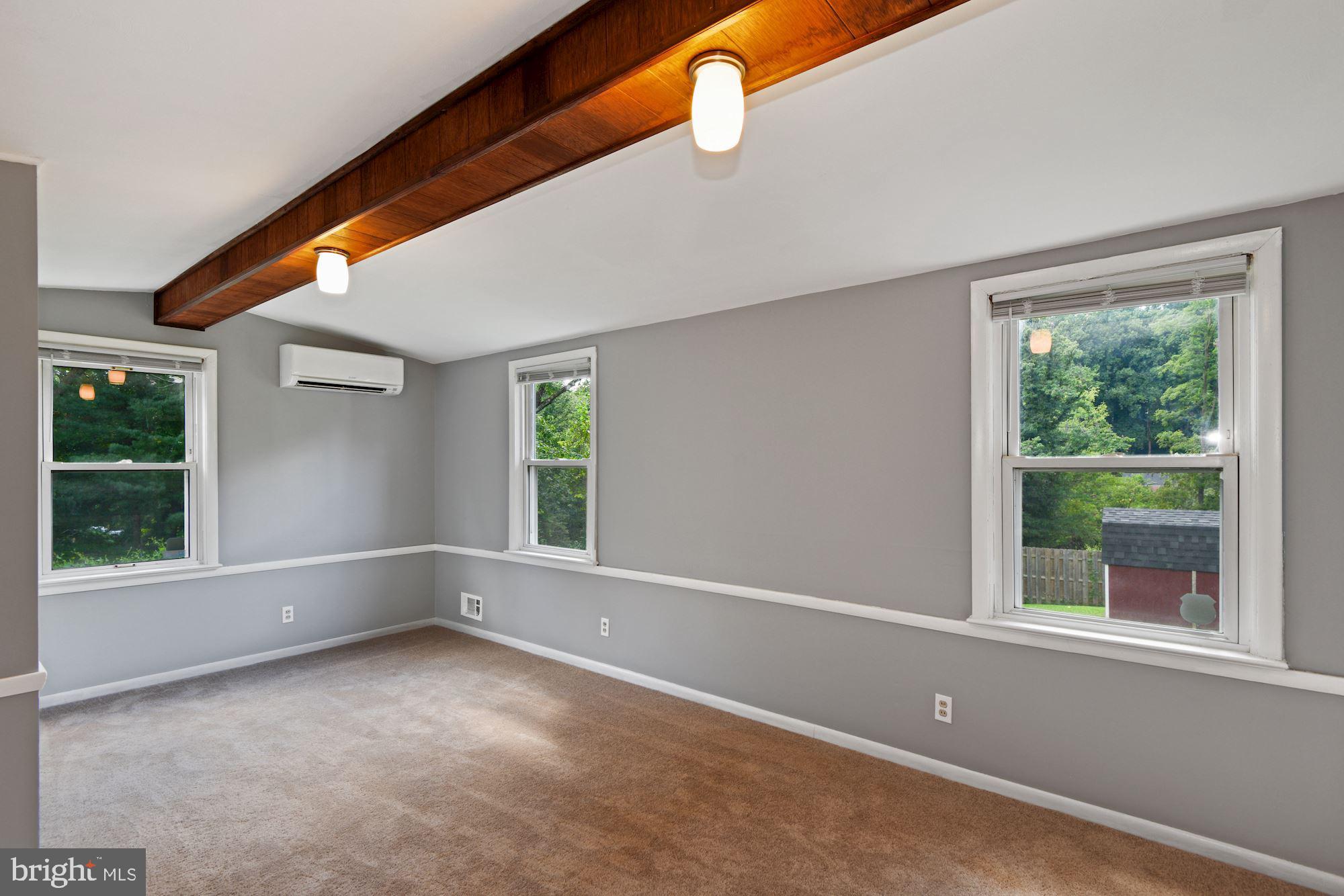 WINDSOR  MILL - Residential