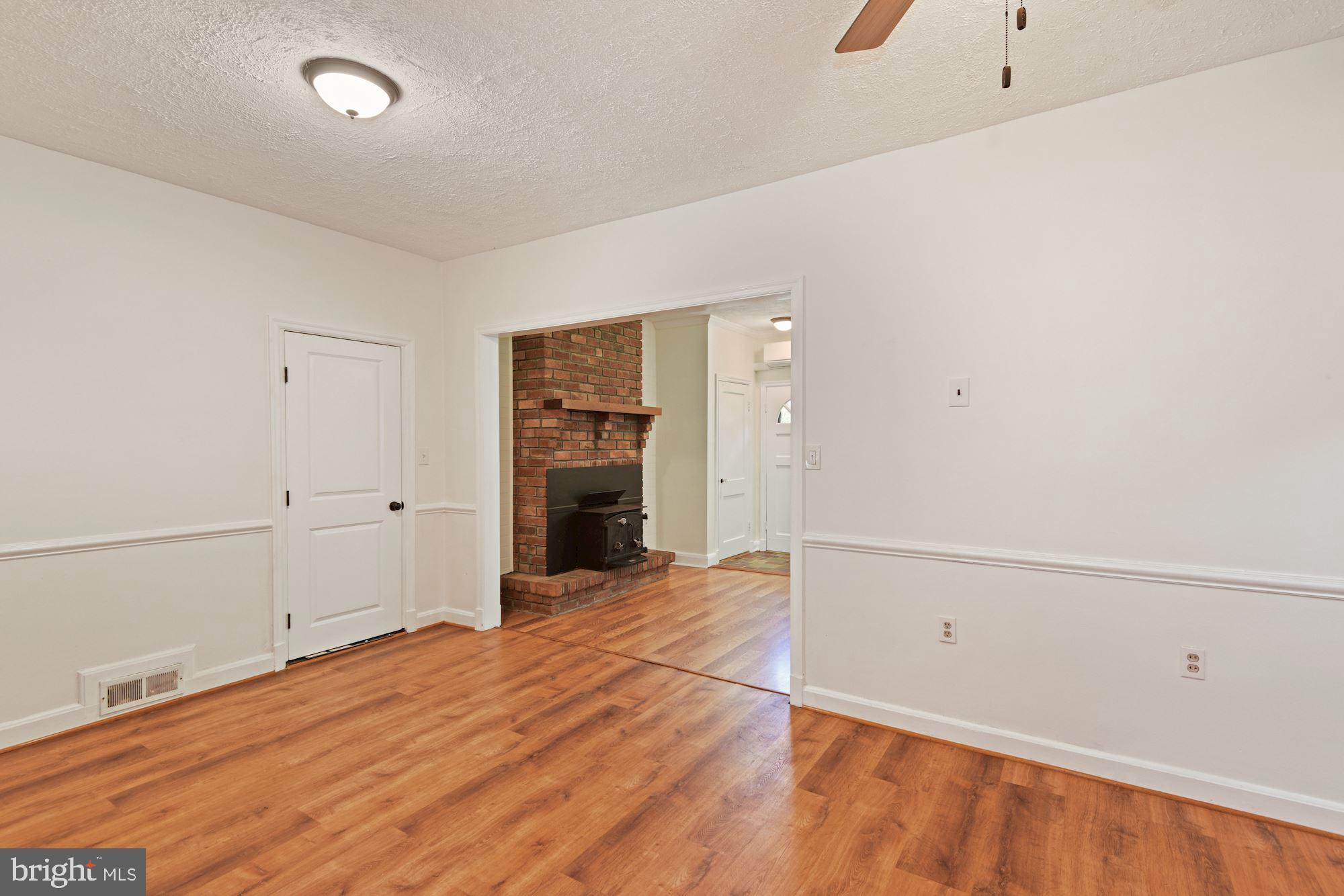 WINDSOR  MILL - Residential