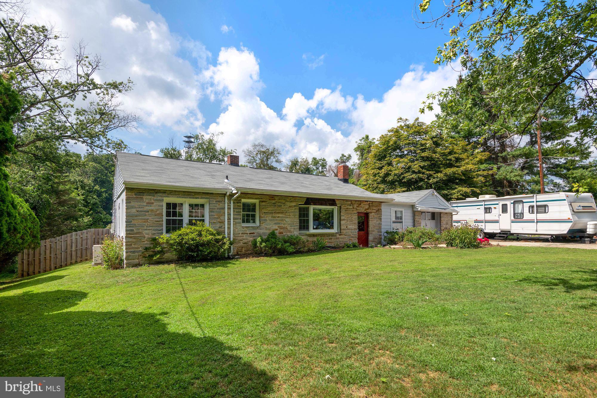 WINDSOR  MILL - Residential