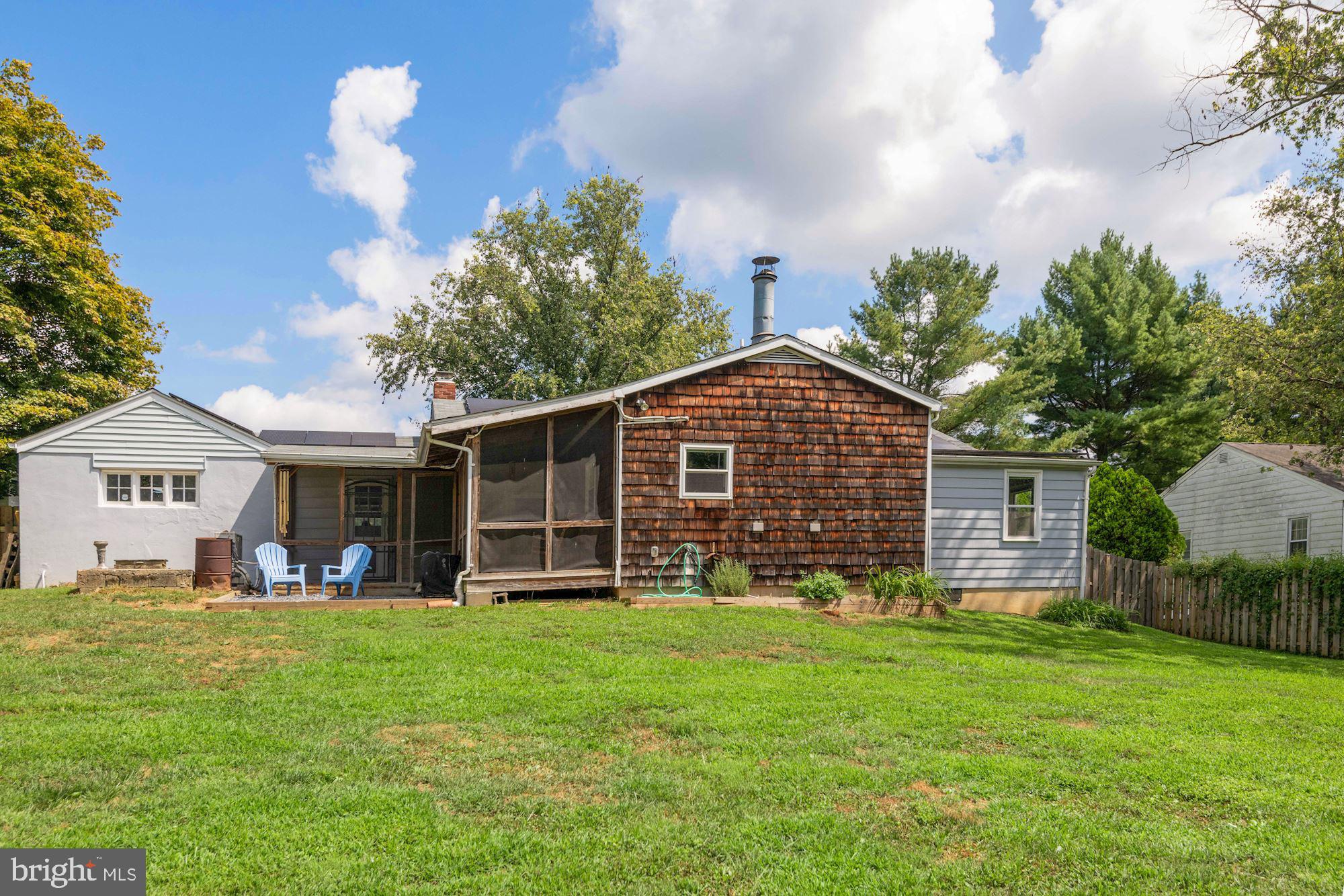 WINDSOR  MILL - Residential