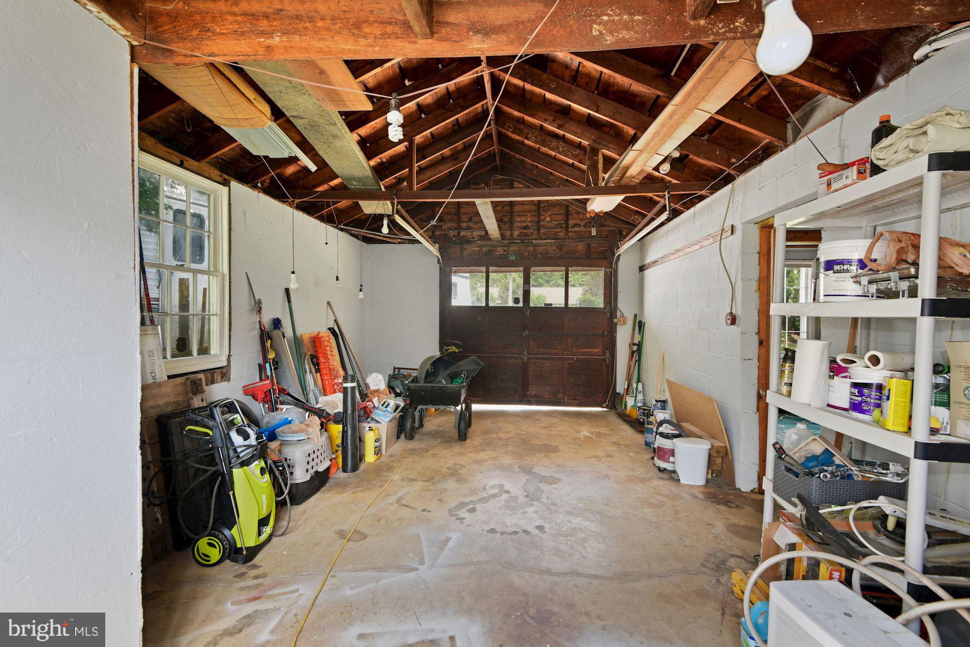 WINDSOR  MILL - Residential