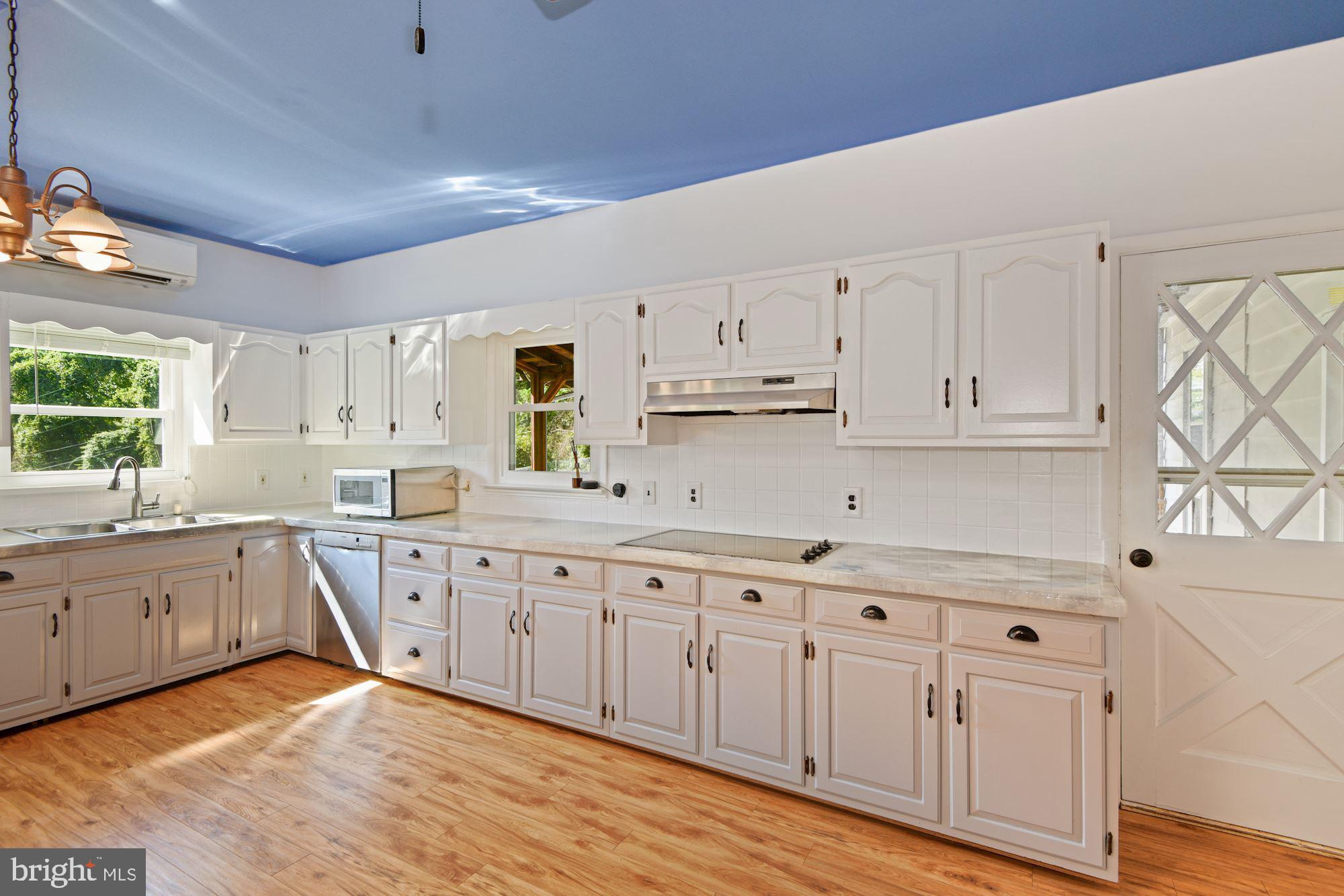 WINDSOR  MILL - Residential