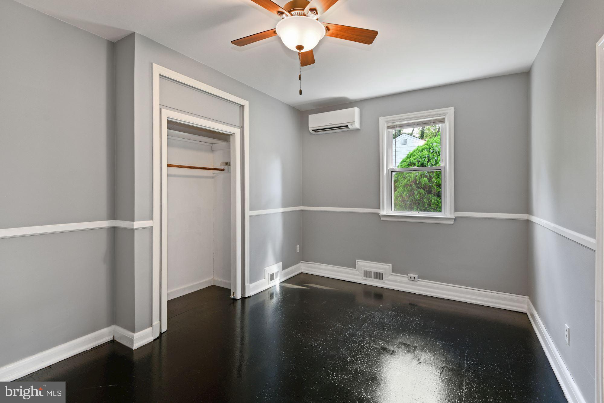 WINDSOR  MILL - Residential