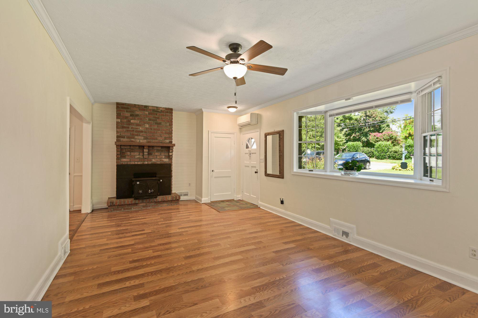 WINDSOR  MILL - Residential