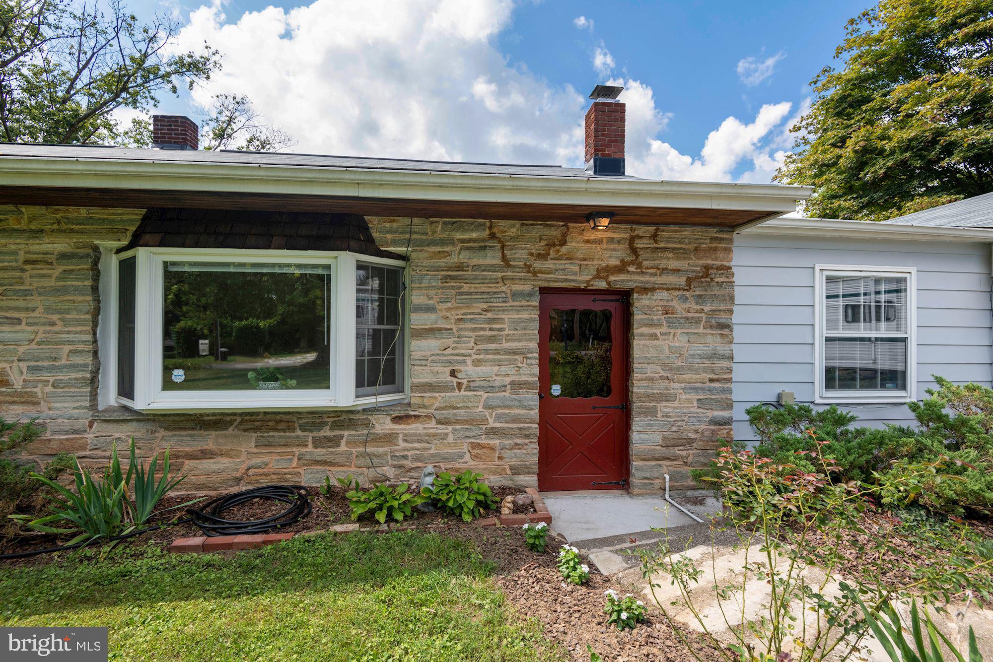 WINDSOR  MILL - Residential