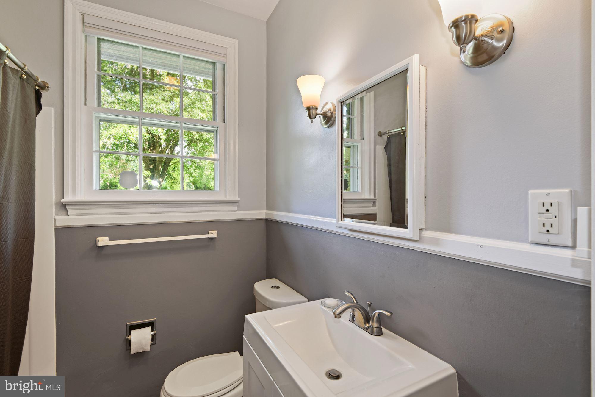 WINDSOR  MILL - Residential