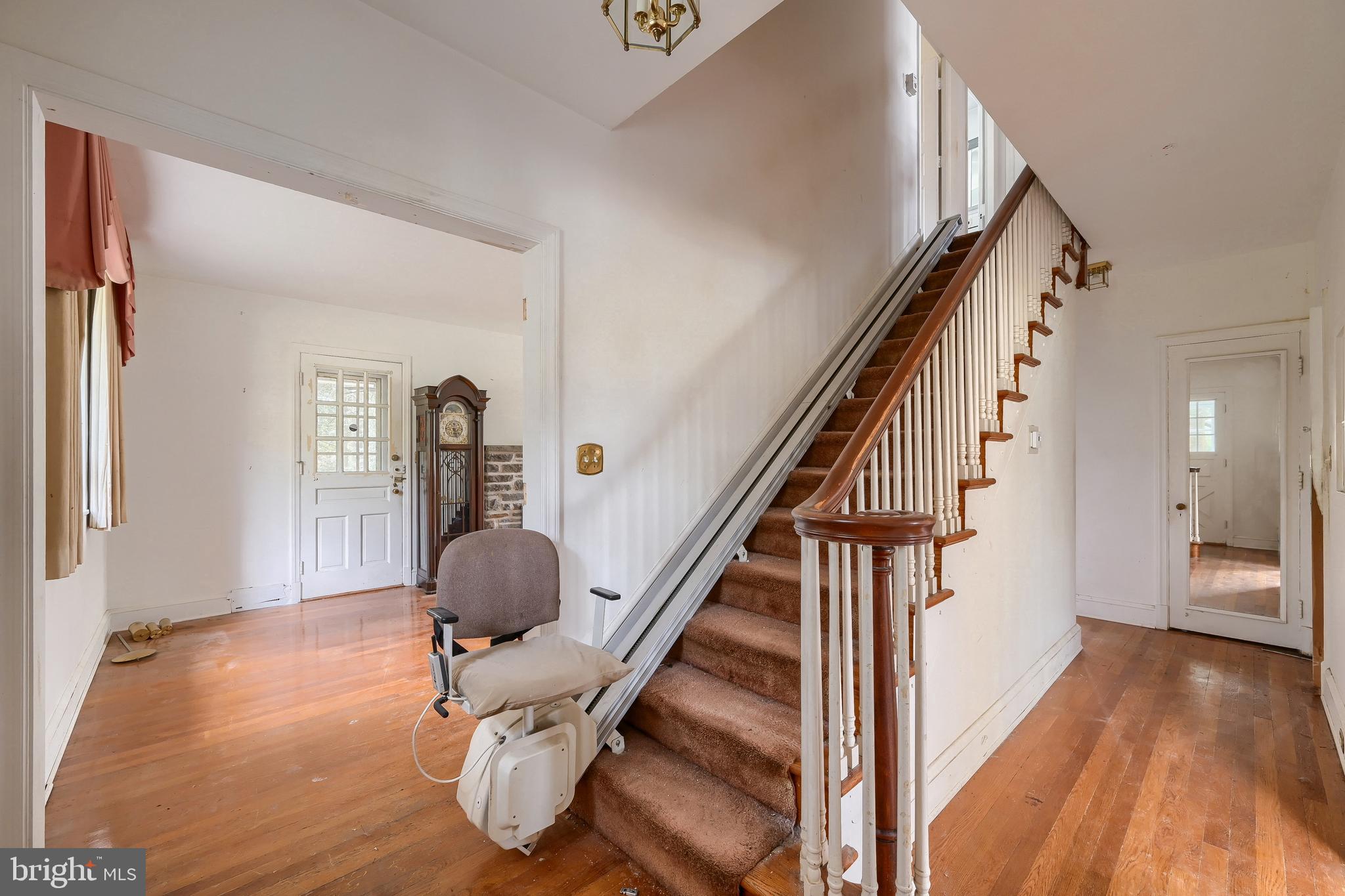 LOCH HILL - Residential