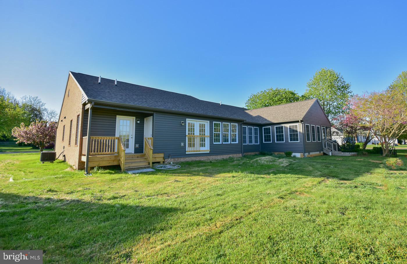 LOCUST HILL - Residential