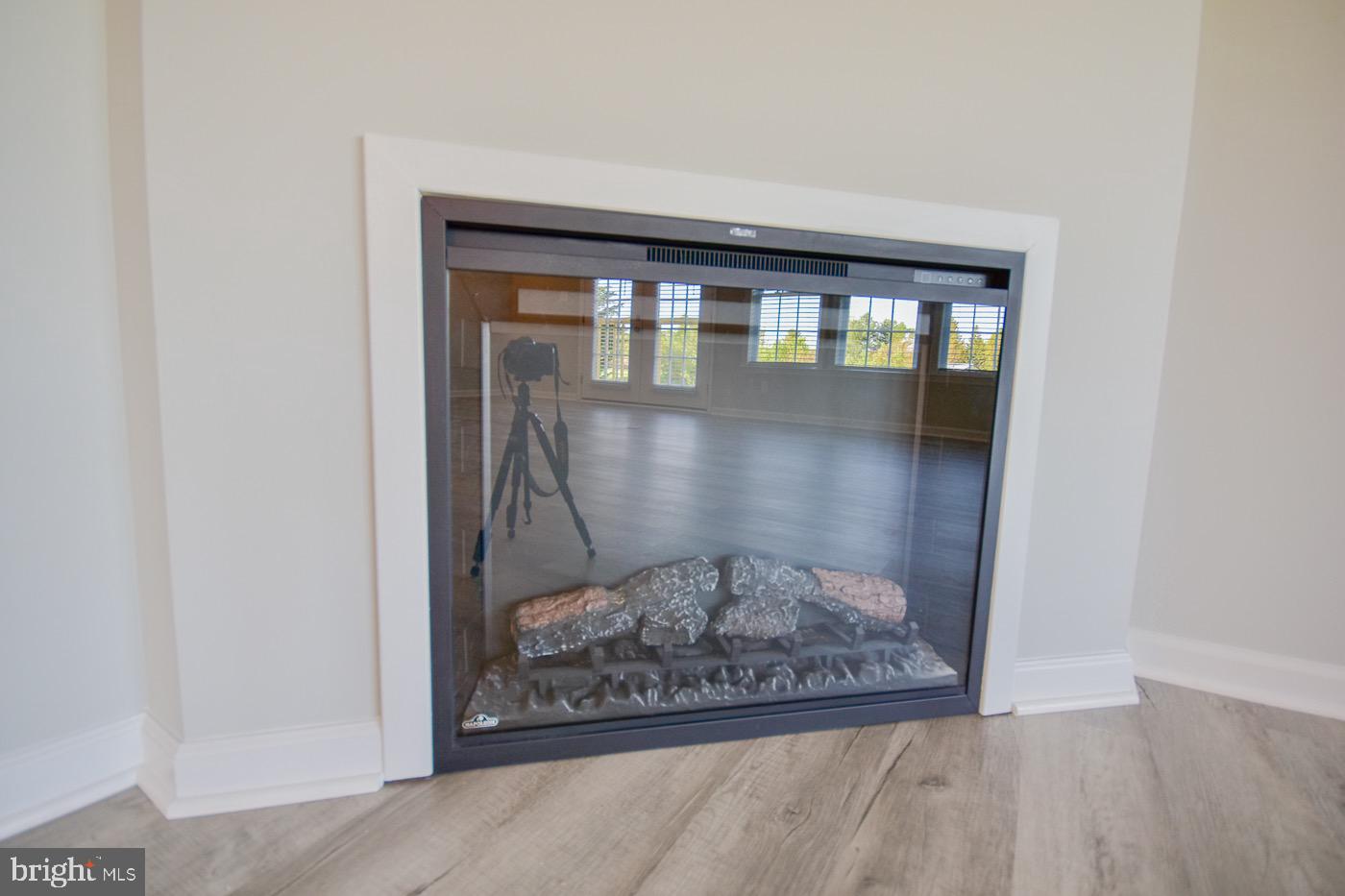 LOCUST HILL - Residential