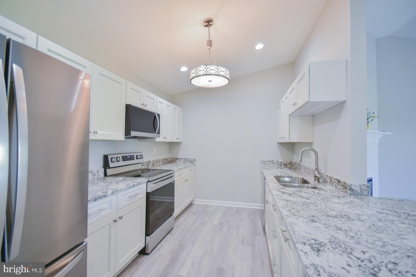 LOCUST HILL - Residential