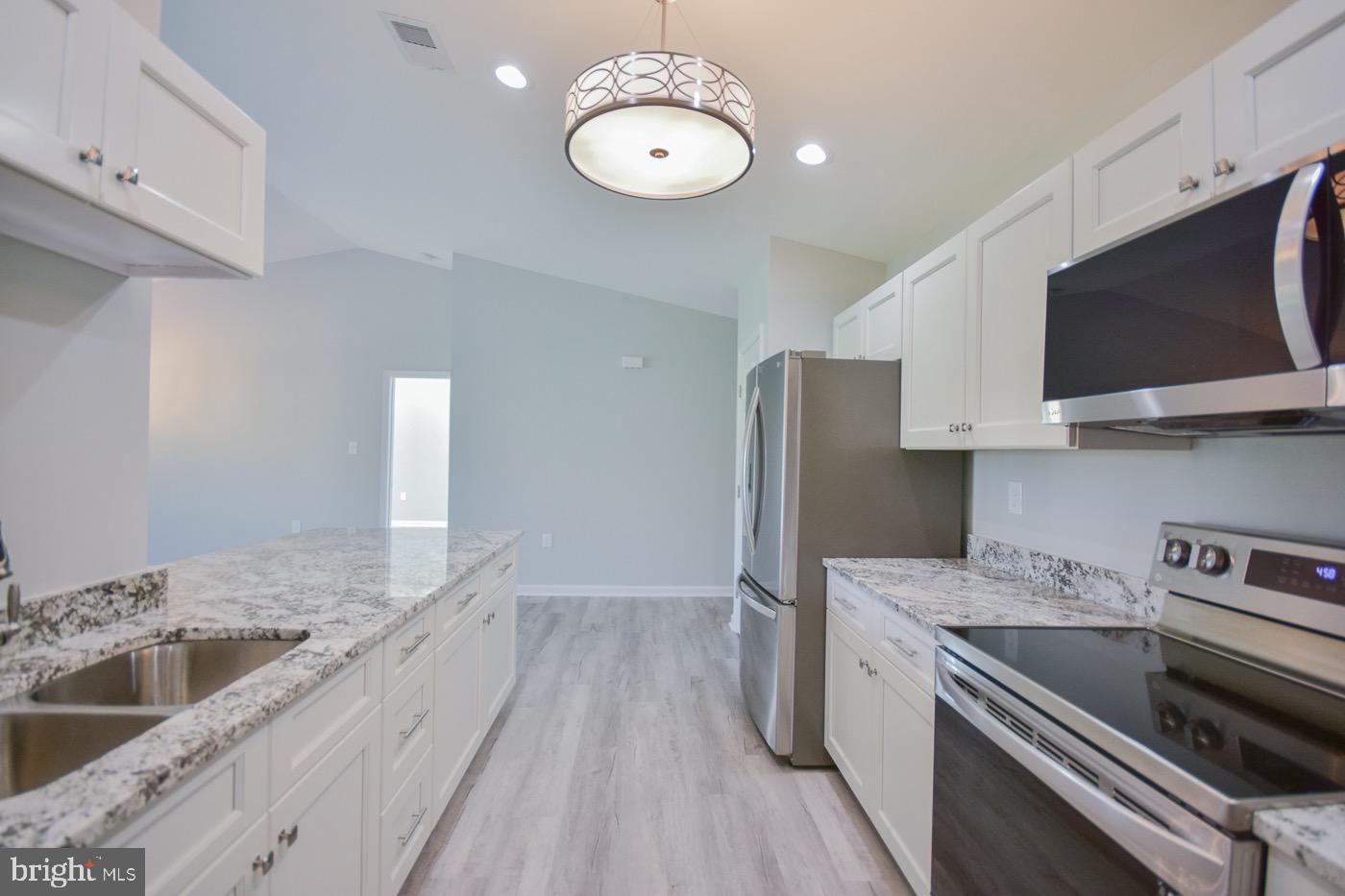 LOCUST HILL - Residential