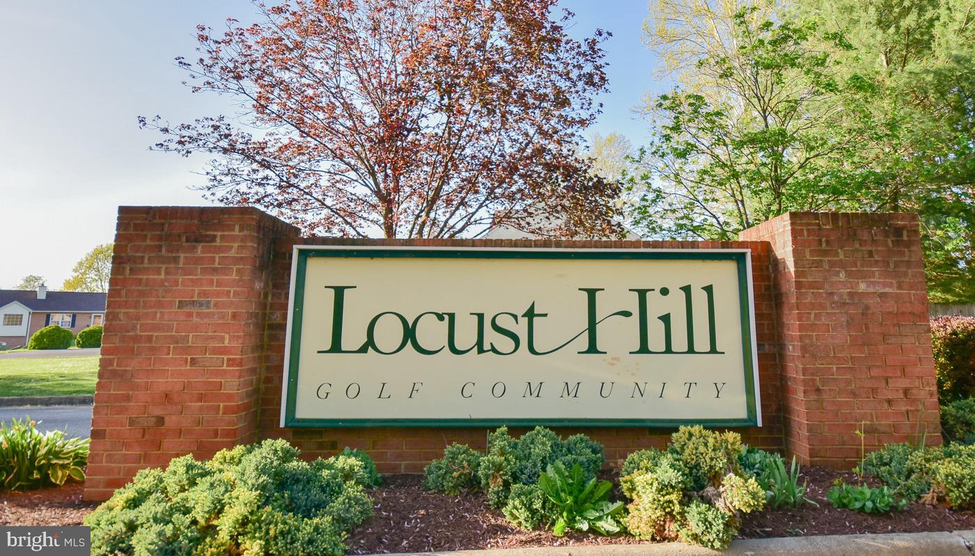 LOCUST HILL - Residential