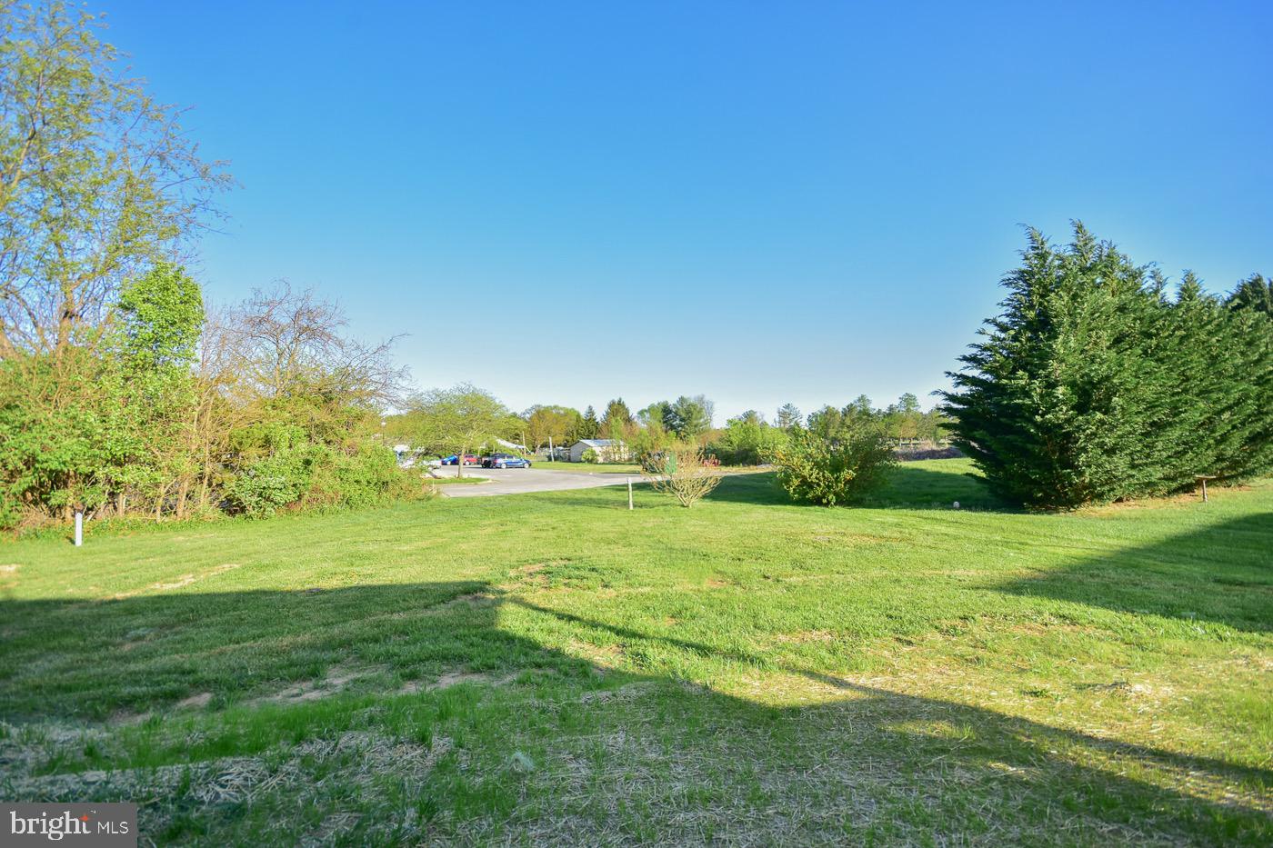 LOCUST HILL - Residential