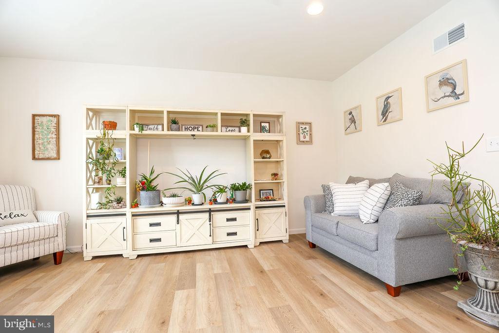 FISHING CREEK ESTATES - Residential