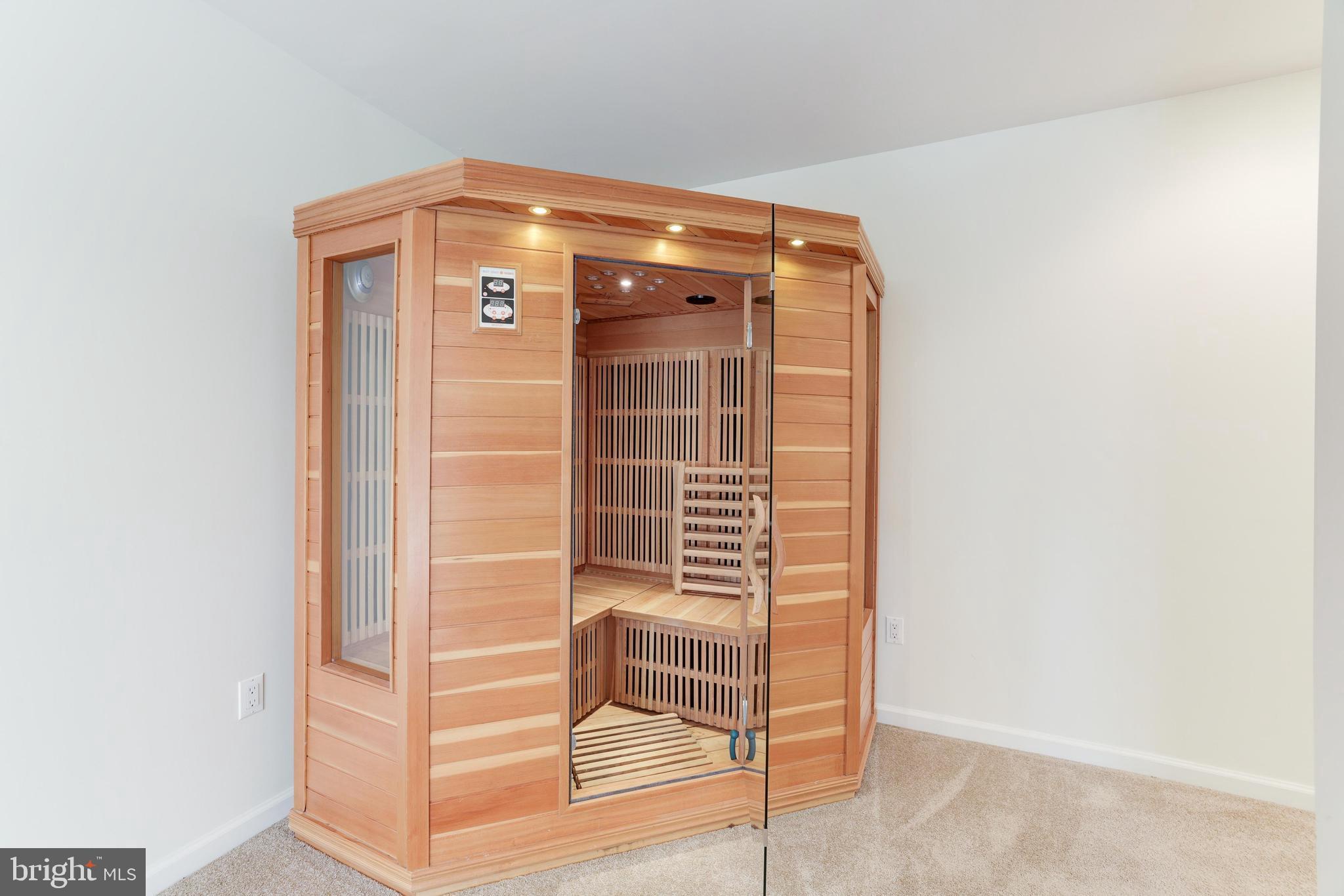 GREAT OAKS - Residential