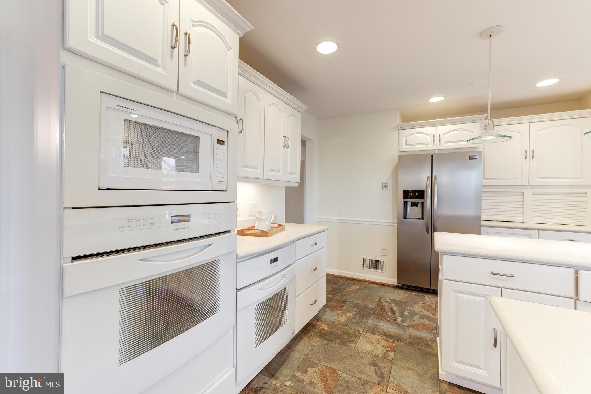 GREAT OAKS - Residential