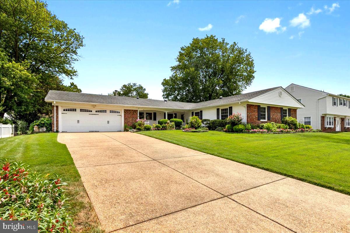 4127 POINT HOLLOW LANE