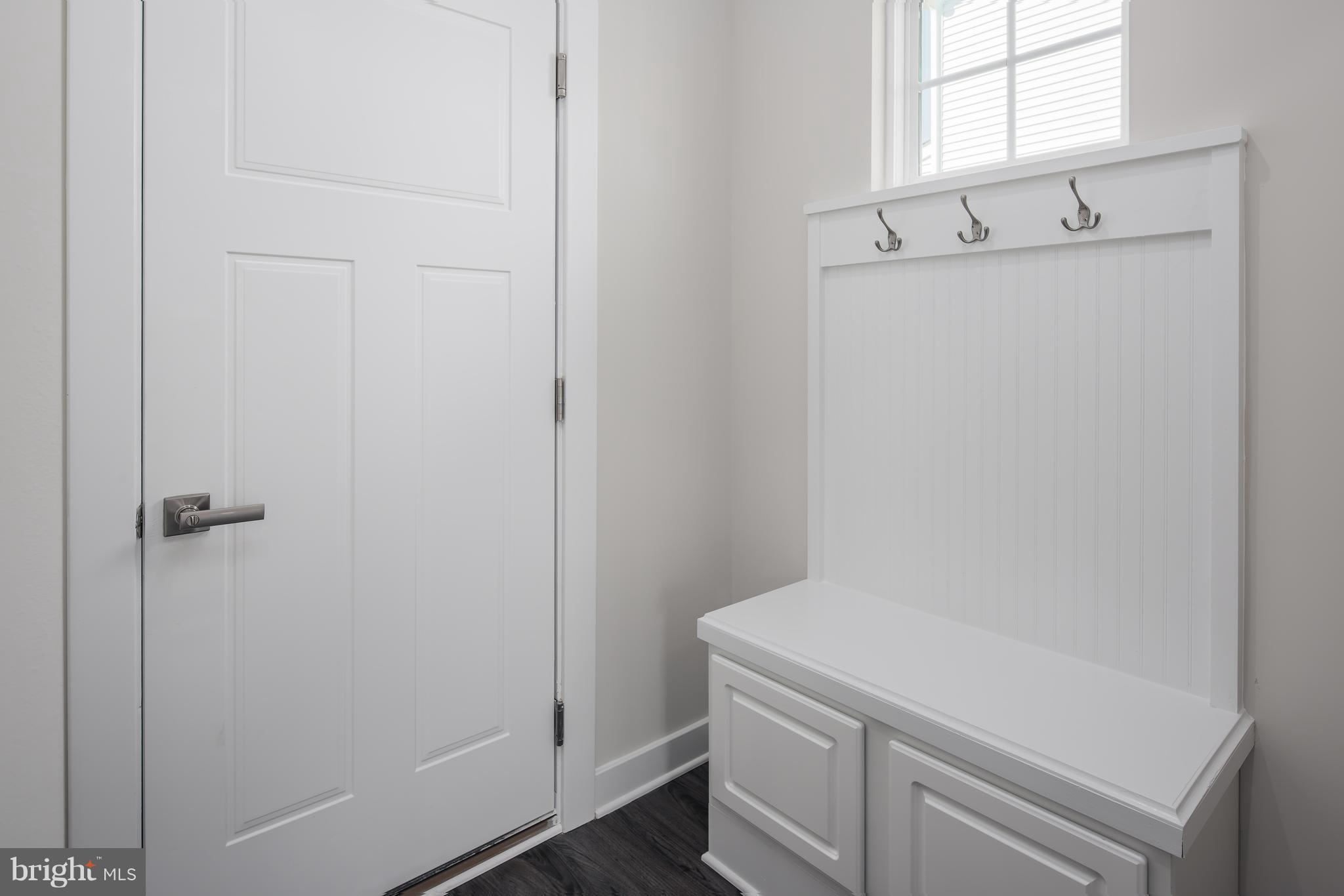 CREEKSIDE VILLAGE - Residential