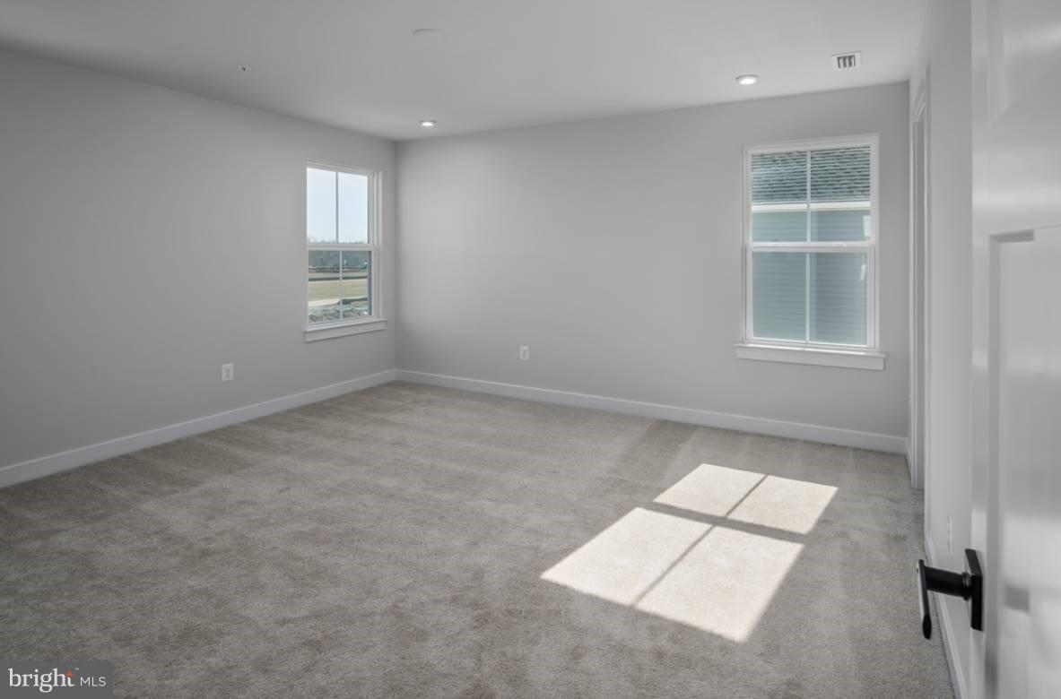 CREEKSIDE VILLAGE - Residential