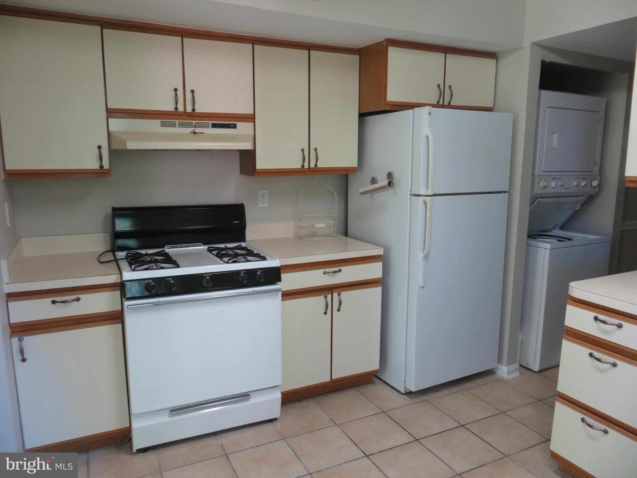 SOUTHGATE - Residential Lease