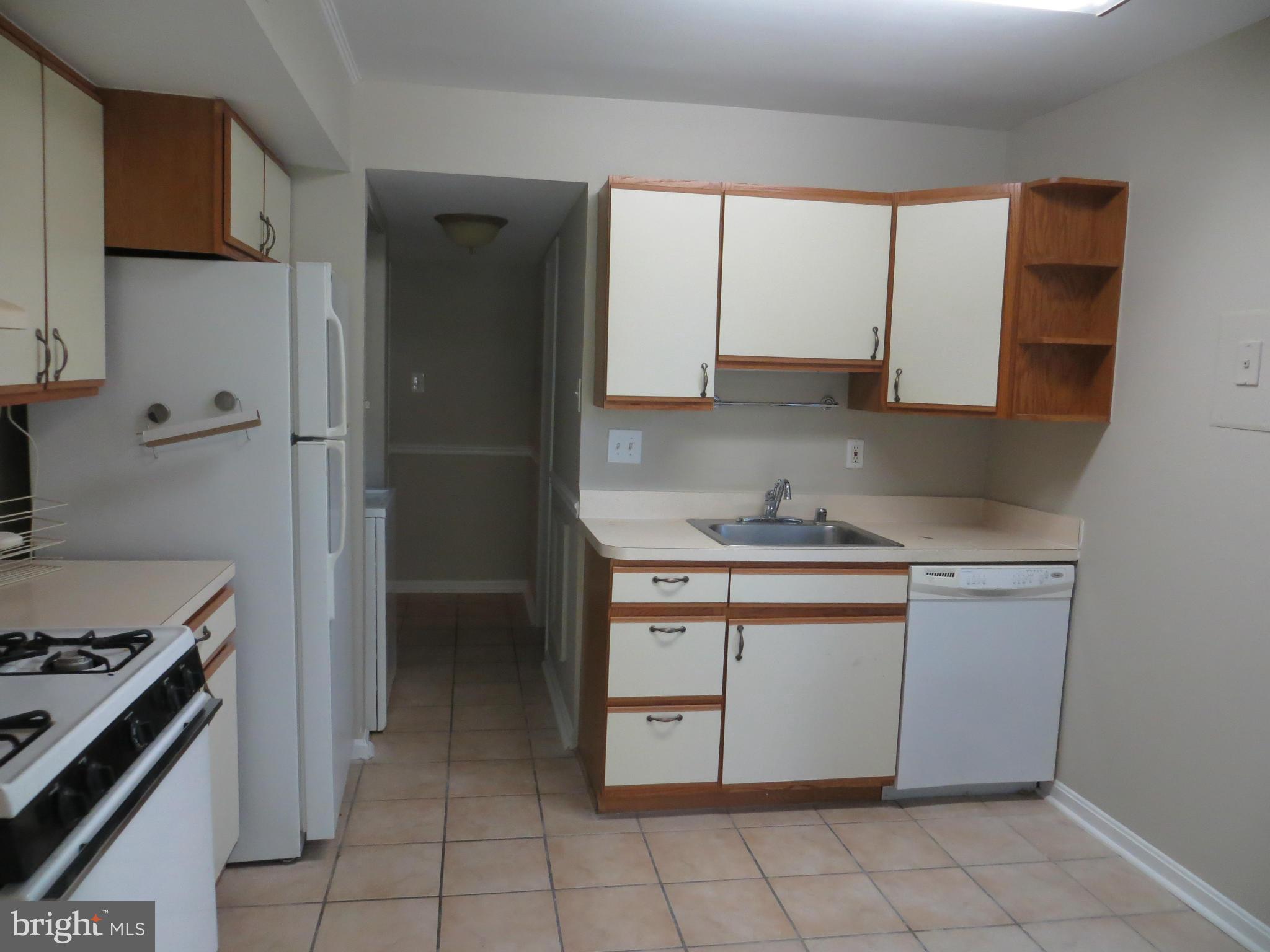 SOUTHGATE - Residential Lease