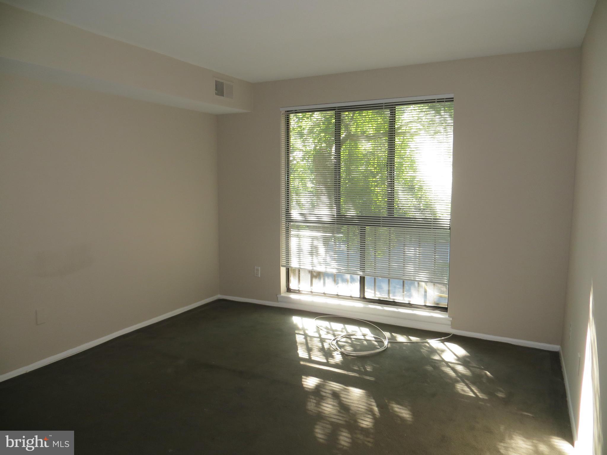 SOUTHGATE - Residential Lease