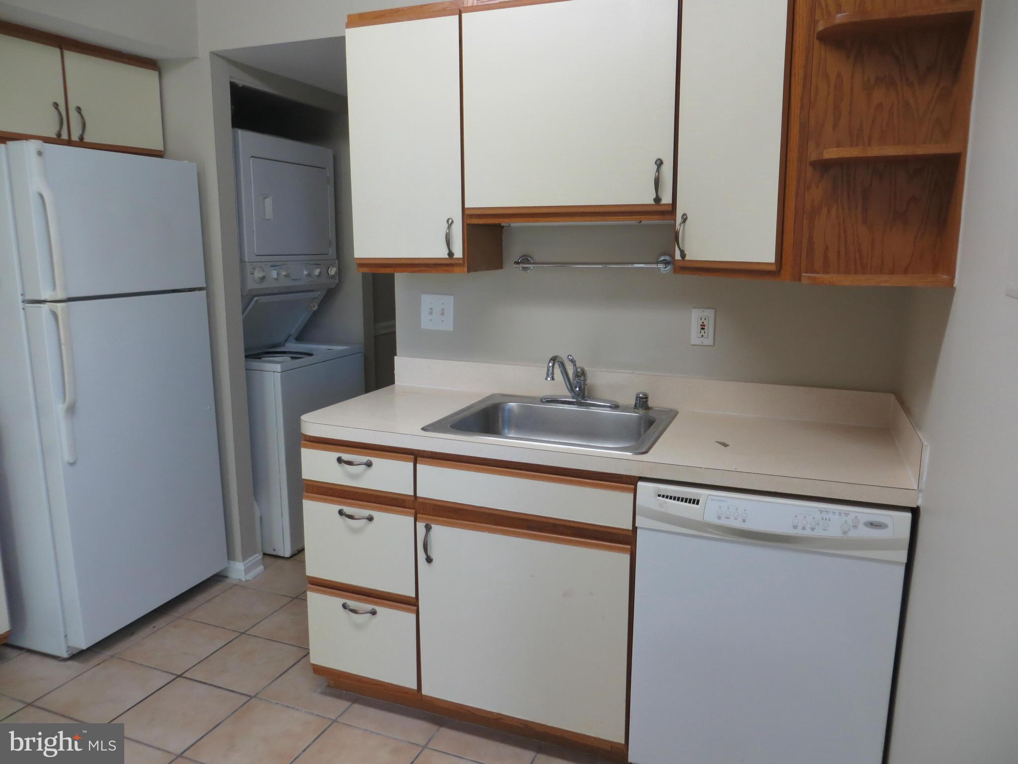 SOUTHGATE - Residential Lease