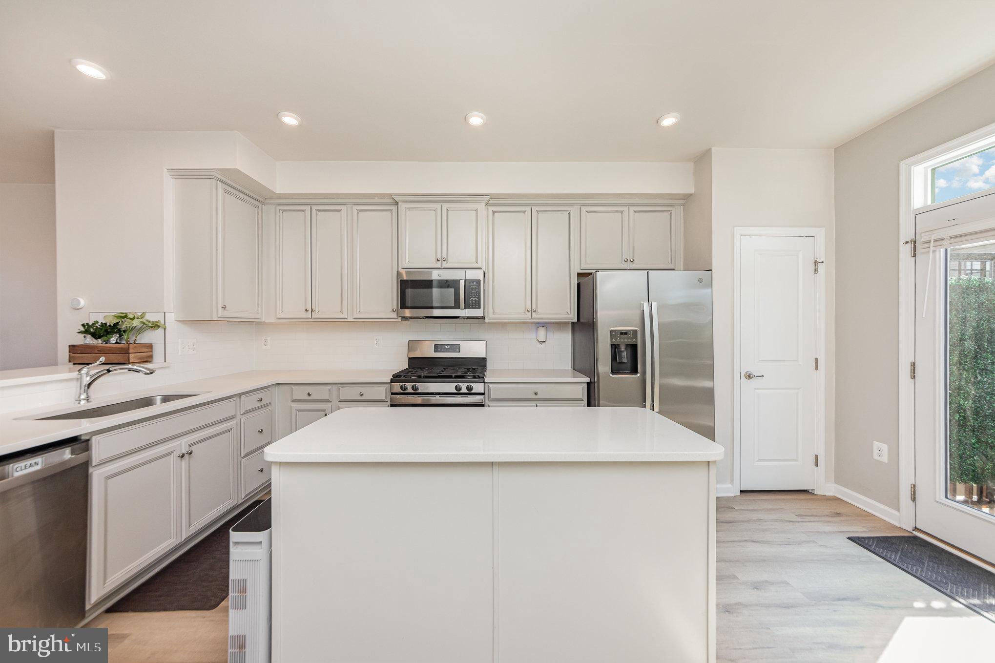 FREDERICKSBURG CITY - Residential Lease