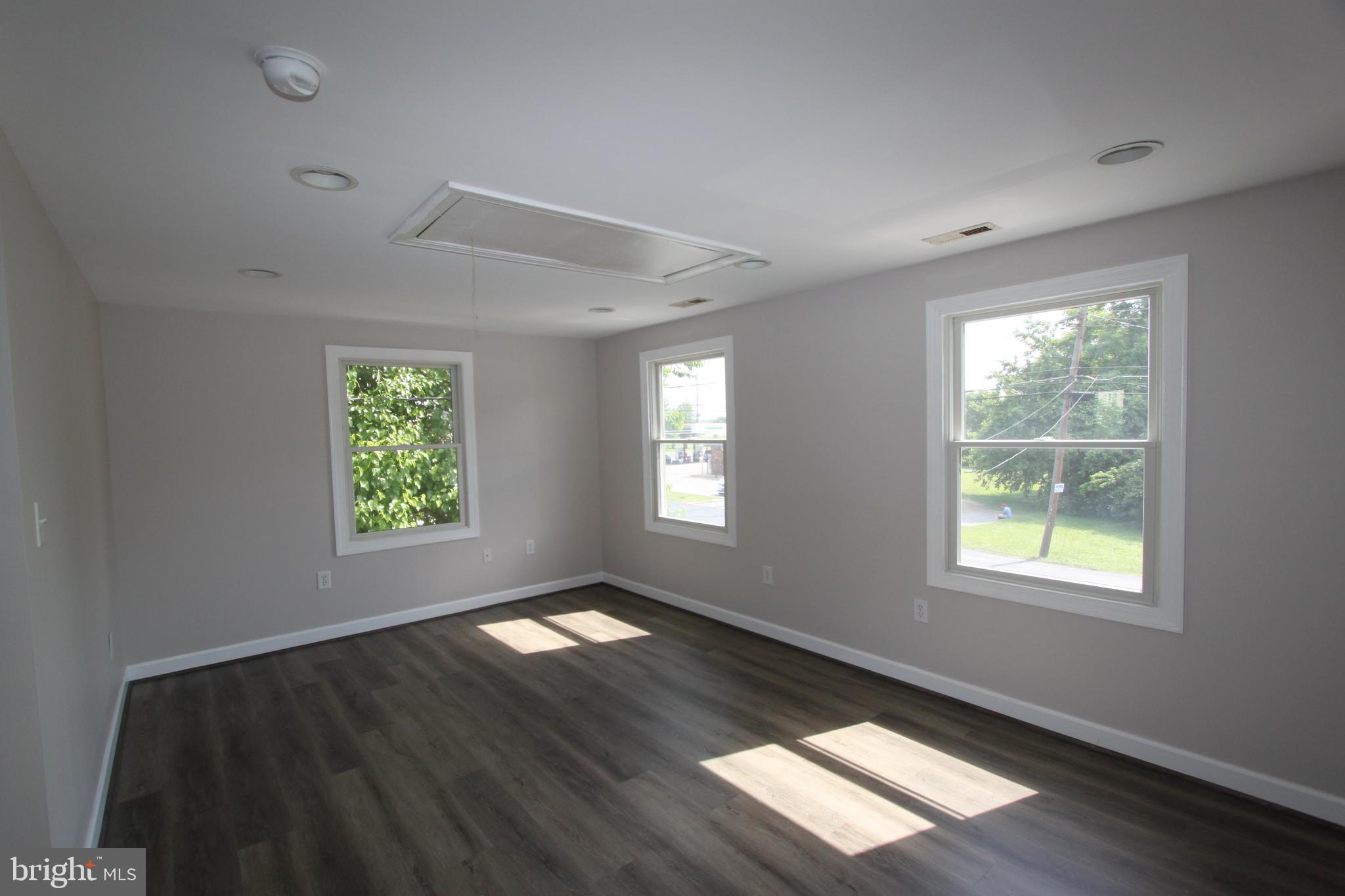 CHARLES TOWN - Residential Lease