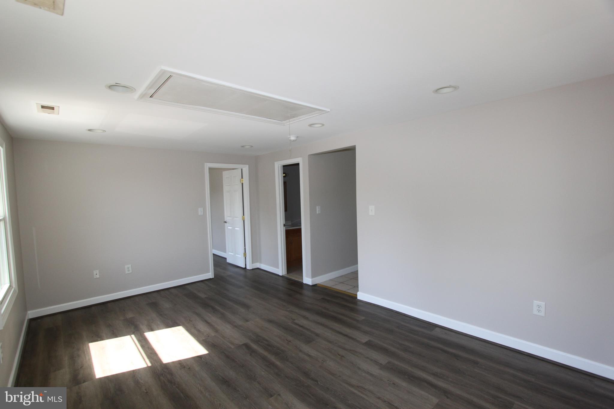 CHARLES TOWN - Residential Lease